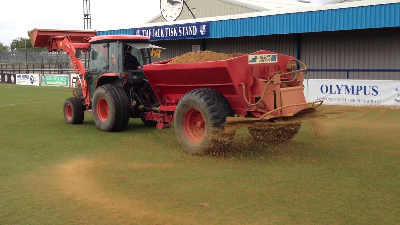 Sports Sand spreading at Wingate and Finchley FC