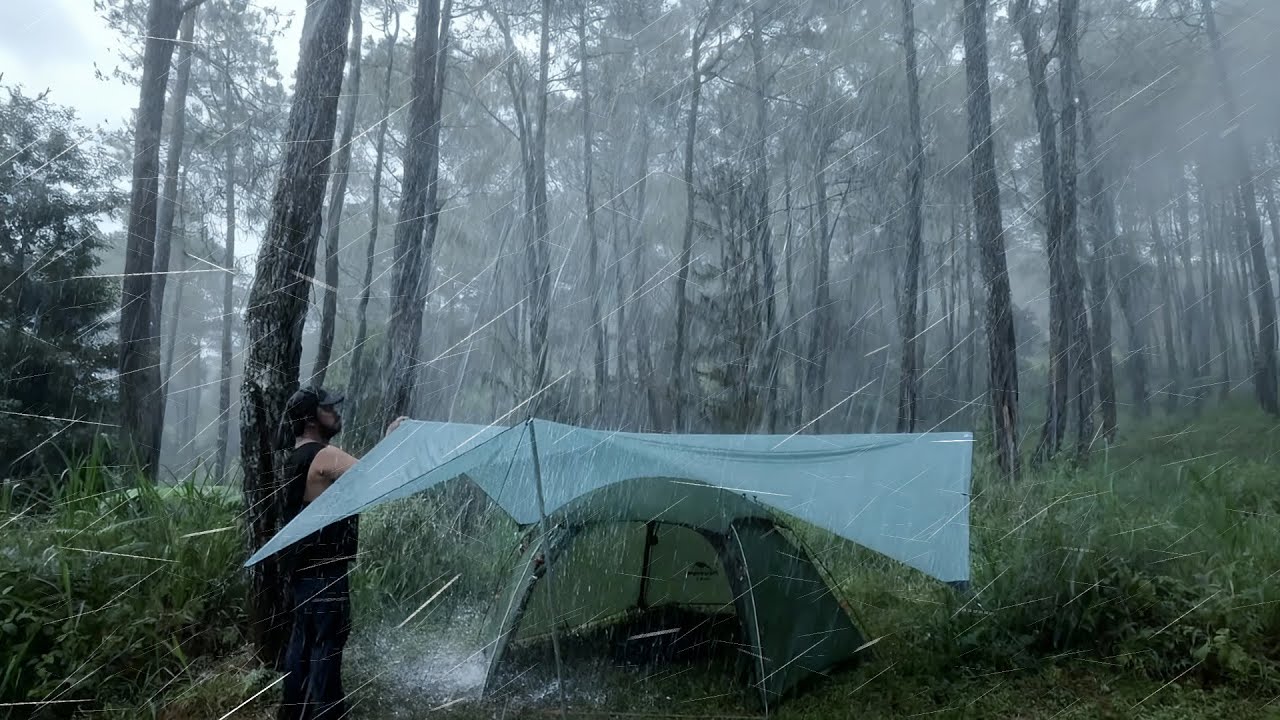 AMAZING HEAVY RAIN! SOLO CAMPING IN HEAVY RAIN AND THUNDER - RELAXING ...