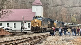 CSX Santa Train In Rural Virginia, Coming Out Of Tunnel, Over RR Bridge & Under Me! Haysi & Dante 1
