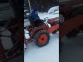 Китайский трактор с ременным приводом чистим снег