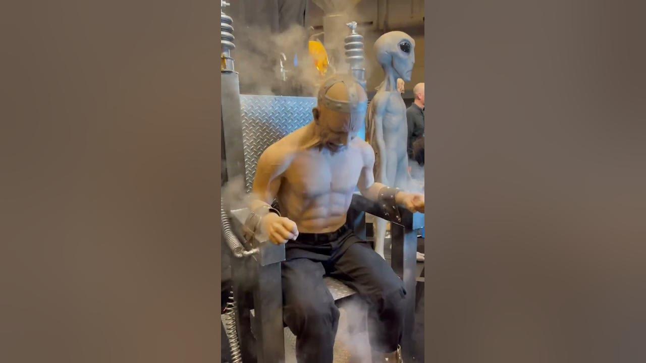 Distortions Unlimited Electric Chair Revenge Death Row Pneumatic #Animatronic at #Transworld 2023
