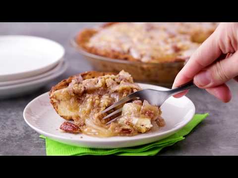 Cinnamon Roll Dutch Apple Pie | Pillsbury Recipe