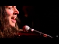 Noah Gundersen - Empty From the Start (eTown webisode #950)