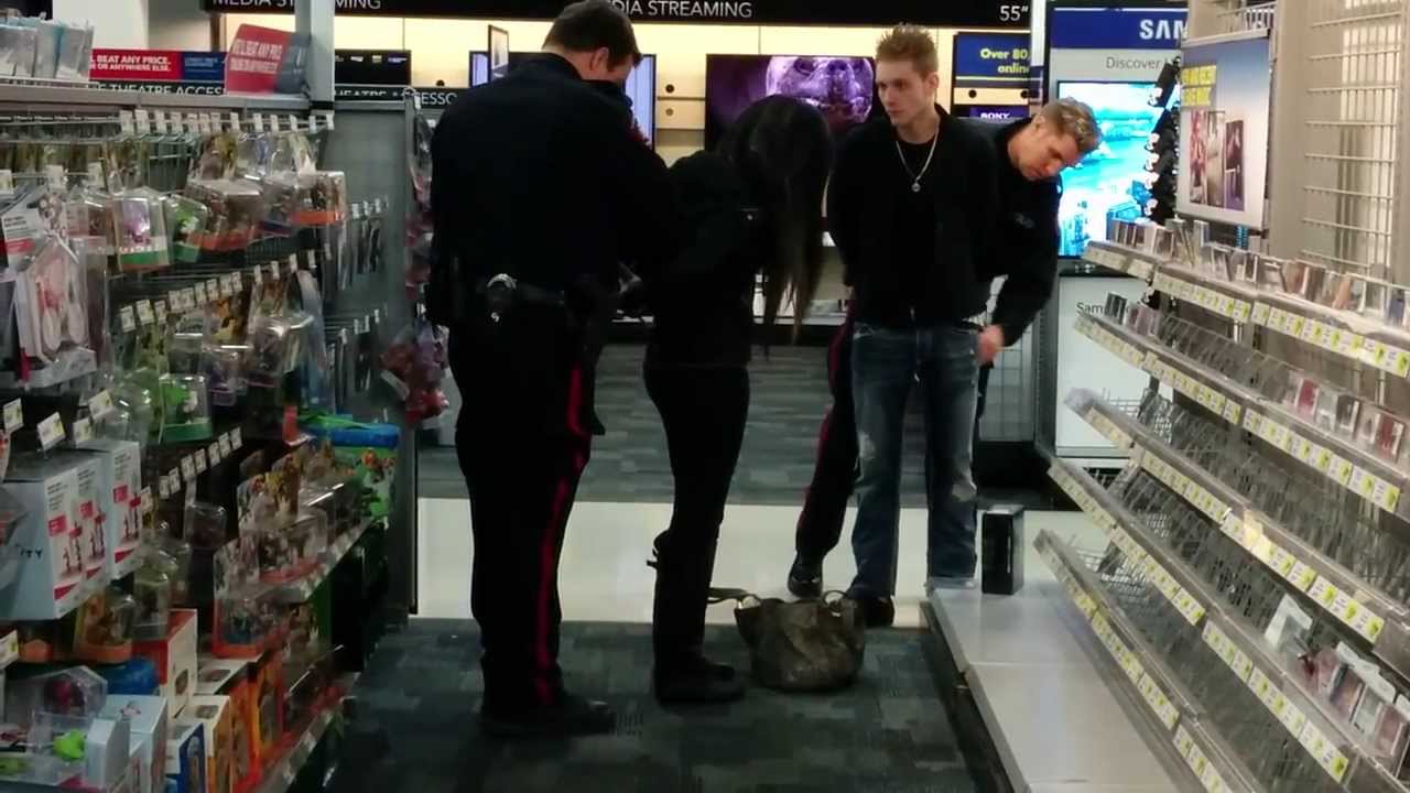 Shoplifting Couple Gets Caught And Arrested At Bestbuy Youtube