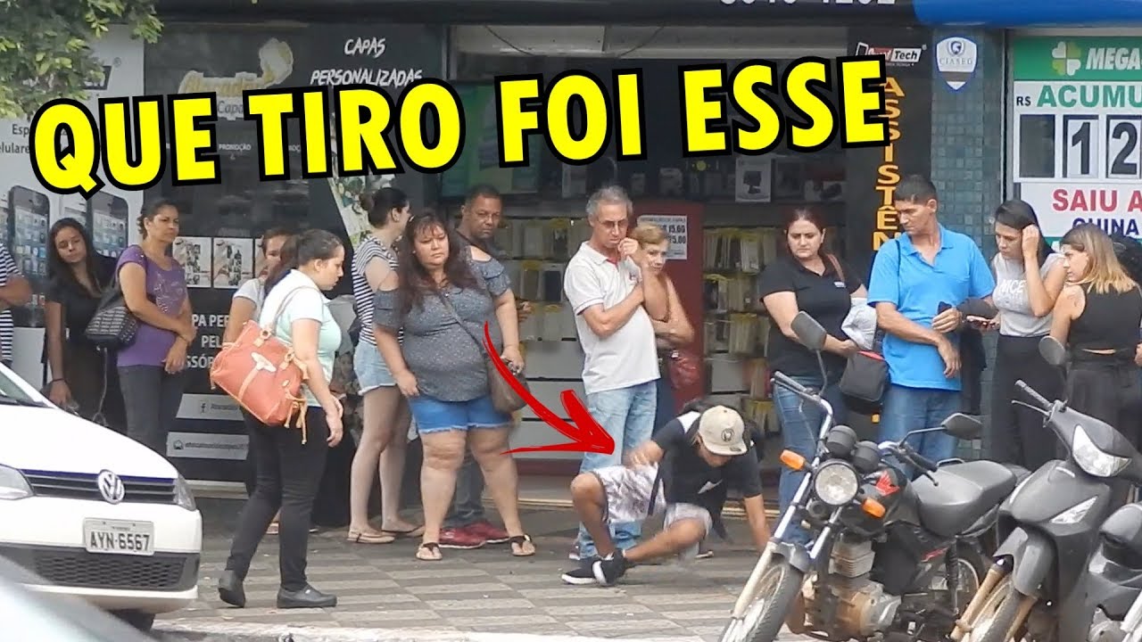 QUE TIRO FOI ESSE ? (PEGADINHA EM PÚBLICO ) - YouTube
