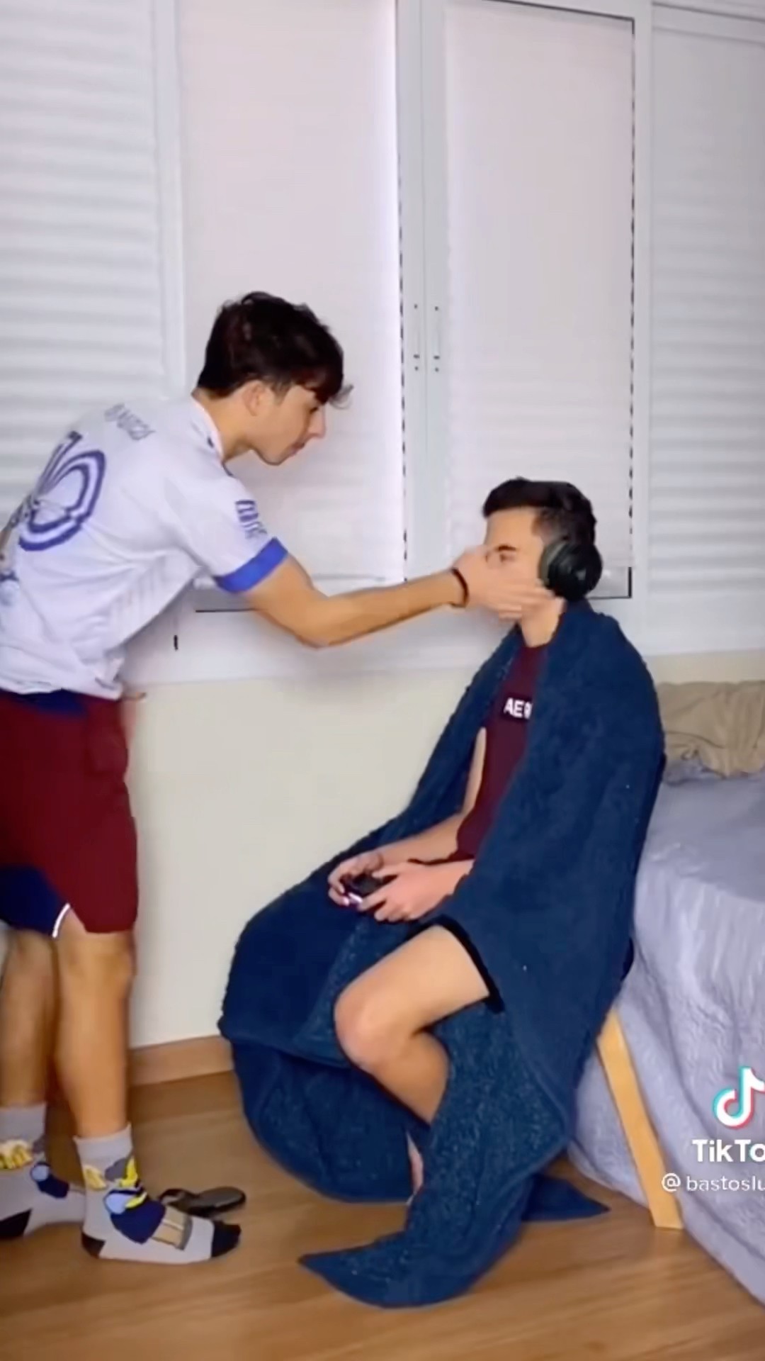 EU CANSEI DE SEMPRE SER TROLADO PELO MEU IRMÃO!