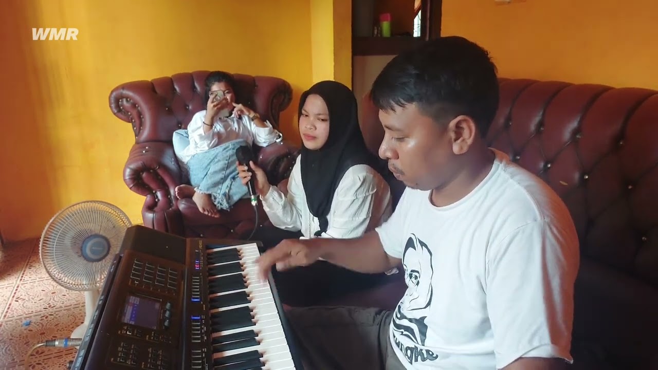 VIRAL!!! MERDU DAN LEMBUT Penyanyinya!!!!! Pasti Kenal Lagu ini |Nggak Lagi2 ach (Cover) Azizah Full