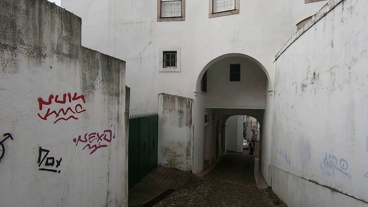 Coimbra Walks -  Walk Around the Narrow Historic Streets in Coimbra Portugal