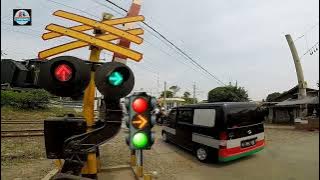 Super FLASHER Triple ARROW Palang Kereta Api Railroad Crossing Indonesia Perlintasan KA/KRL Cisauk