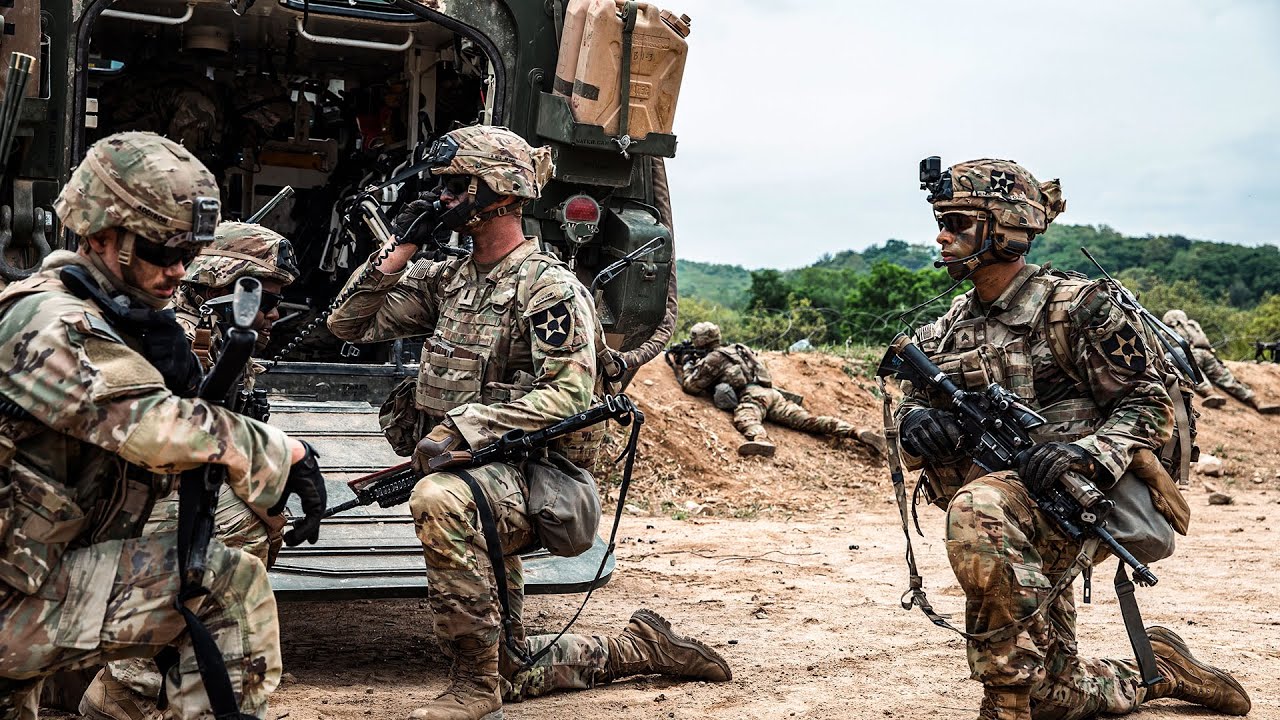 US Military Soldiers Conducts Company Live Fire Exercise - YouTube