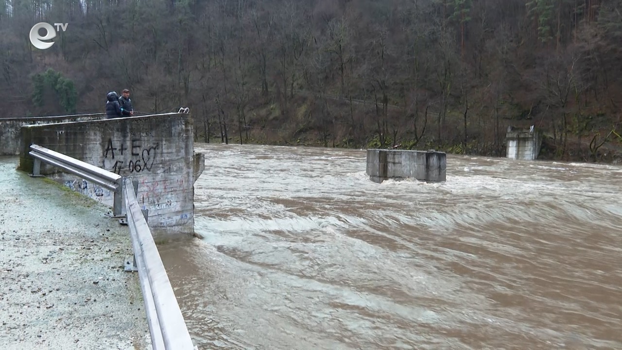 Обявиха частично бедствено положение в Ардино, следят нивата на реките в Кирково и Крумовград