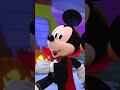 Join Mickey on a Hot Diggity Halloween Tour! 🎃🏠 | Me &amp; Mickey |   ⁨@disneyjr⁩