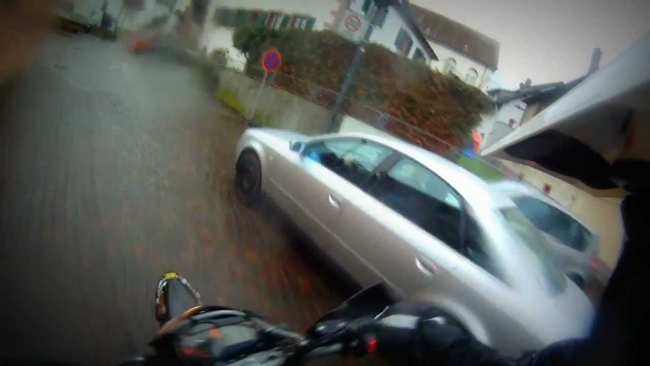 CLOSE CALL with KTM 690 SMC