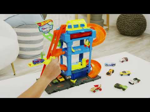 Ігровий набір Hot Wheels City Автомийка: Шалені віражі (HTN80) Хот Вілс, видео 1