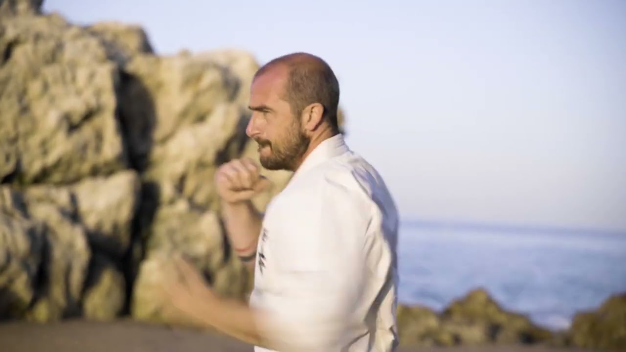 Мастерство через года. Шихан Джонатан Тинео, обладатель пояса WFKO Барселона - 2015 год,  Испания.