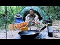 BUSHCRAFT COOKING PORK MEAT AND EEL FOR LUNCH RECIPE IN FOREST ►RELAX LIFE IN FOREST