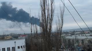 07.03.22. Луганск. После обстрела горит нефтебаза на Тельмана.