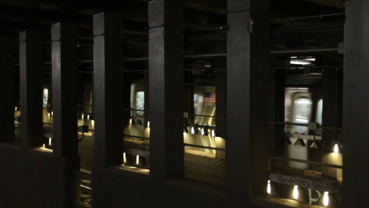 MTA NYC Subway rerouted F train passing Carroll St - YouTube