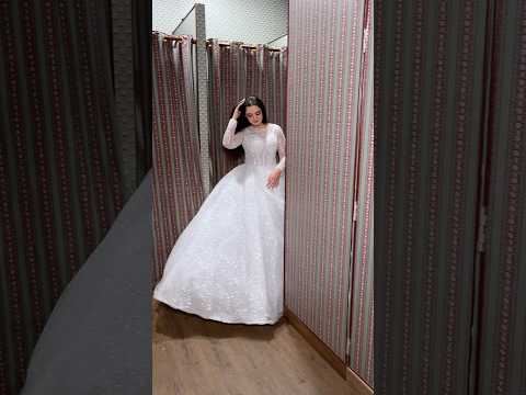 White Princess for Engagement this Christmas ! Parul Garg Senior Team ❤️🤍