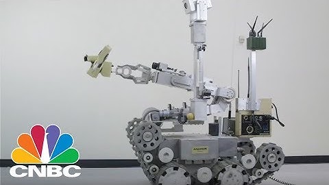 A Virtual Reality-Controlled Robot Is So Good At Defusing Bombs That It Can Perform Surgery | CNBC
