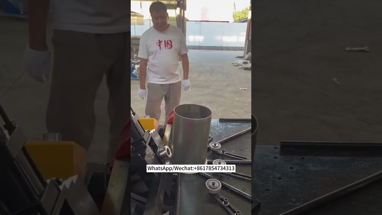 Pipe flange bending machine