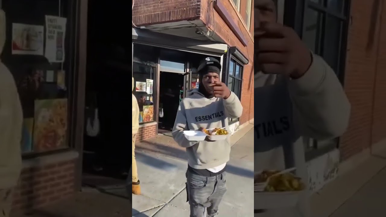 Kcmoney Eating Chips And Cheese In The Snakes Store Mblock 800snakes
