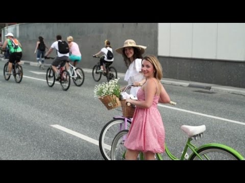 Video: Com'è Andata La Parata In Bicicletta A Mosca?