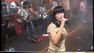 ike nur jannah vs ine sintia  lomba nyanyi lagu BIDUAN