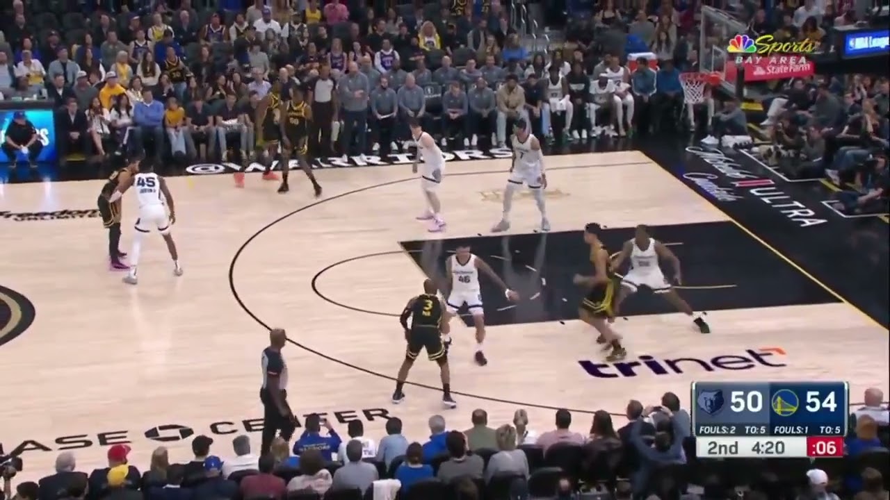 Chris Paul with a magical fake pass and smooth midrange