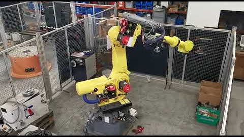 Fanuc R2000iB 185L R30iA controller at UsedRobotsTrade