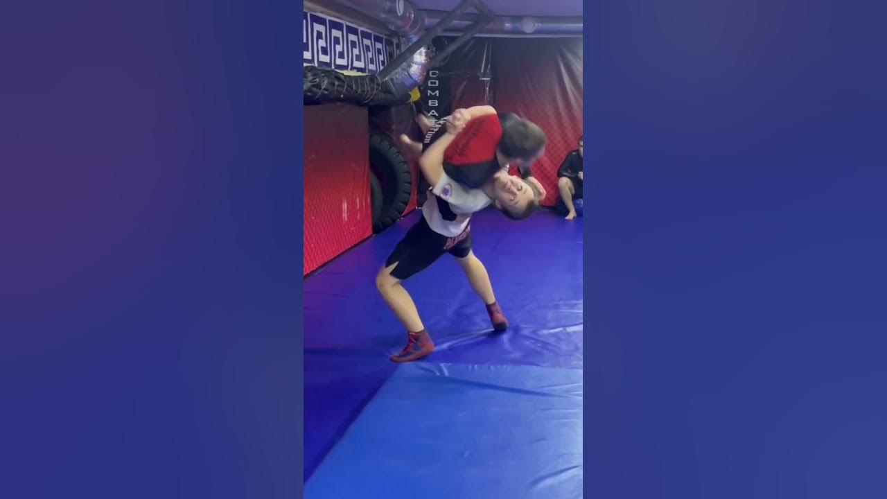 Бросок прогибом Жан Беленюк