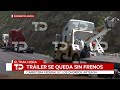Tráiler se queda sin frenos y choca camioneta en la Carretera 57 en Arteaga,  Coahuila