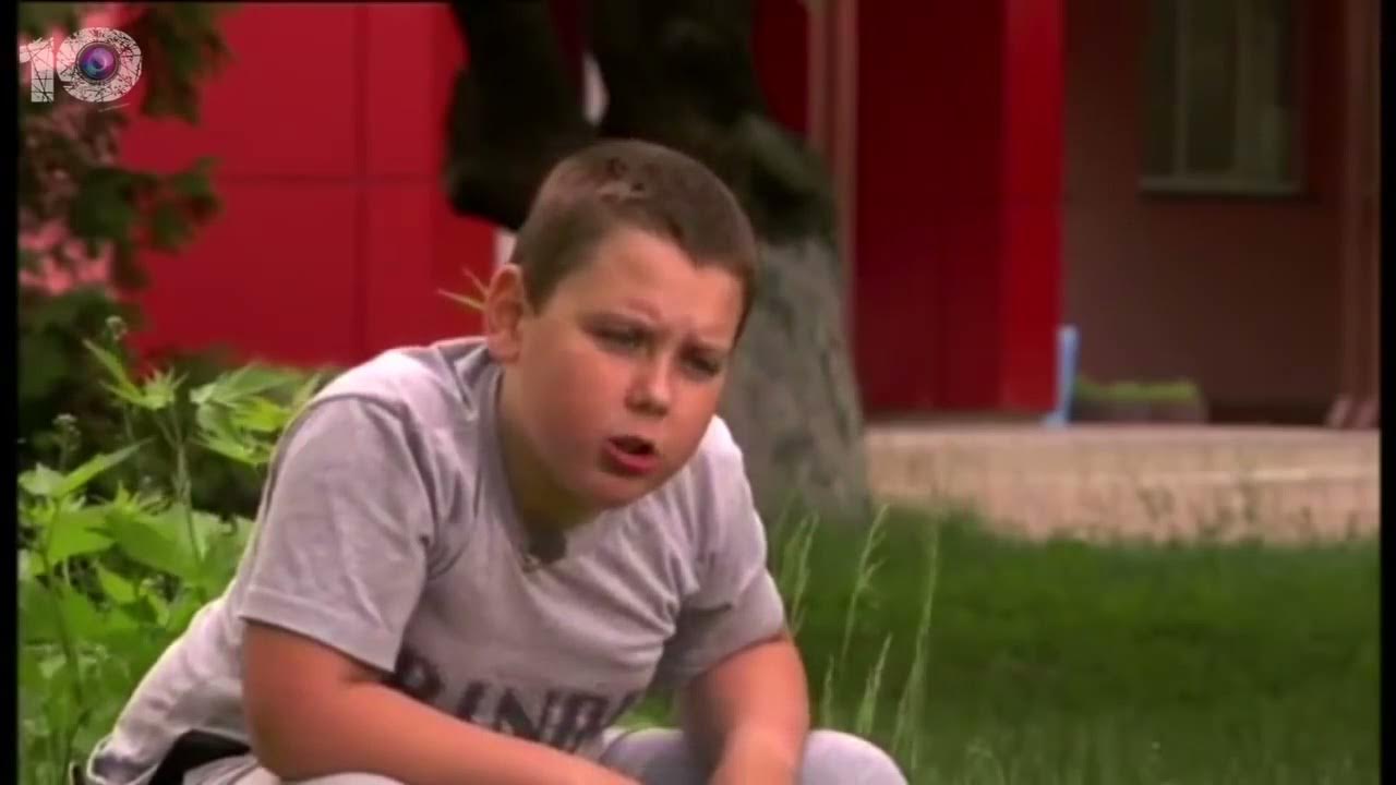 Возвратные местоимения. Она себе д п. Если женщина то она сама по себе. Она себе д п. Она себе шоколадку купила.