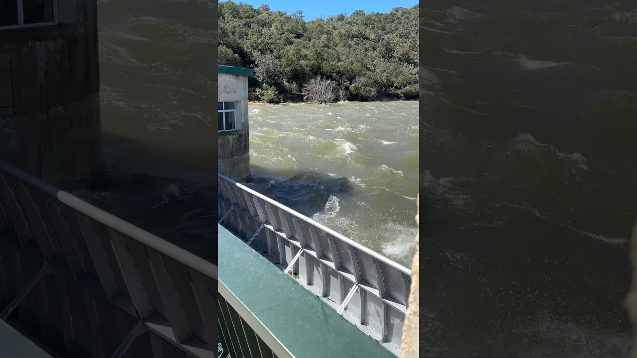 Les onades del pantà de Darnius-Boadella