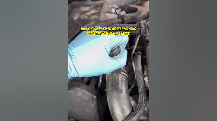 Mechanic’s Hack Removing Radiator hose clamp ? 🤔 #shorts #tips #mechanic