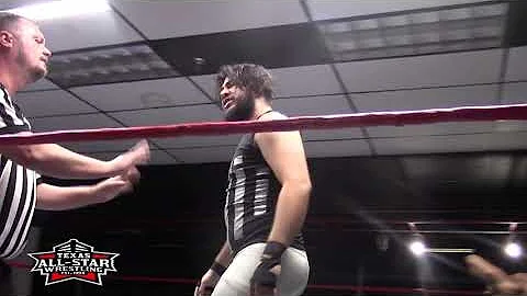 Triple Threat Match - El Silencio vs Adan Vega vs ...