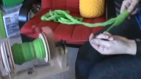 Holding your Fiber for spinning singles