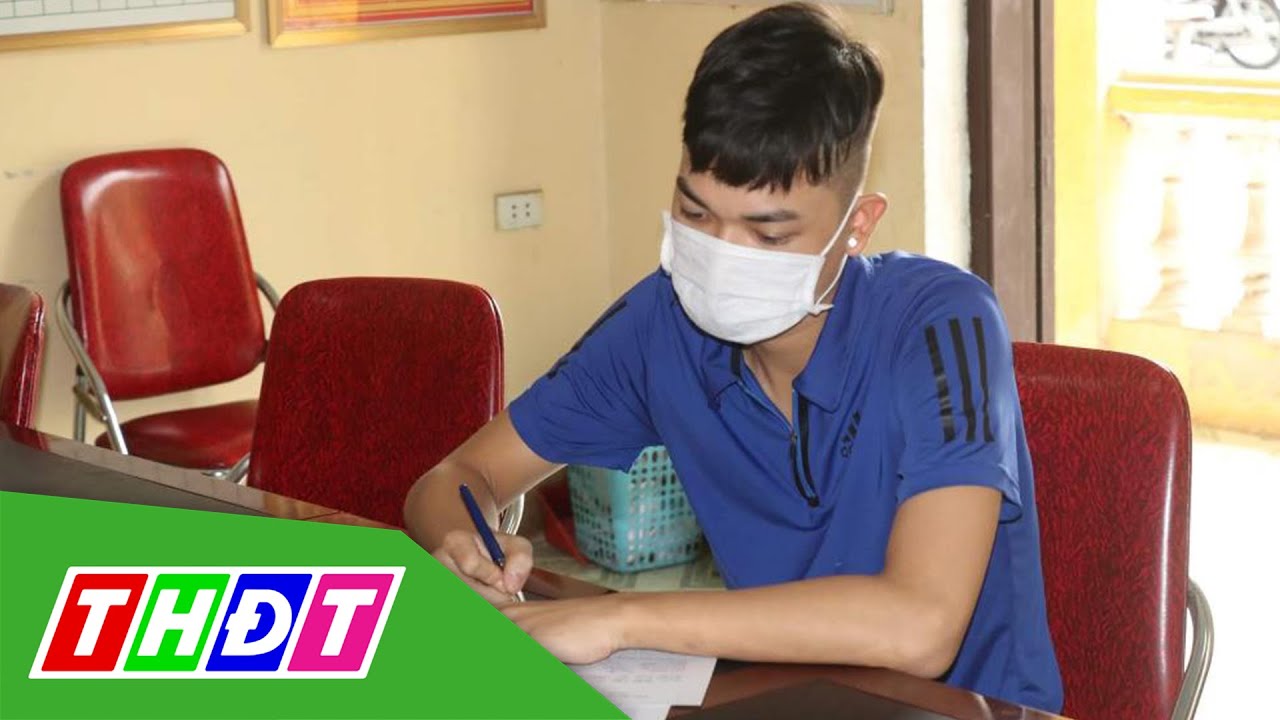 Nam thanh niên lái xe bằng chân ở Hải Dương đã bị phạt... - youtube
