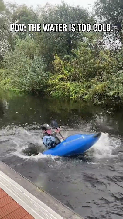 When you have to keep the summer focus in winter weather 🥺 📹: markkearneykayak