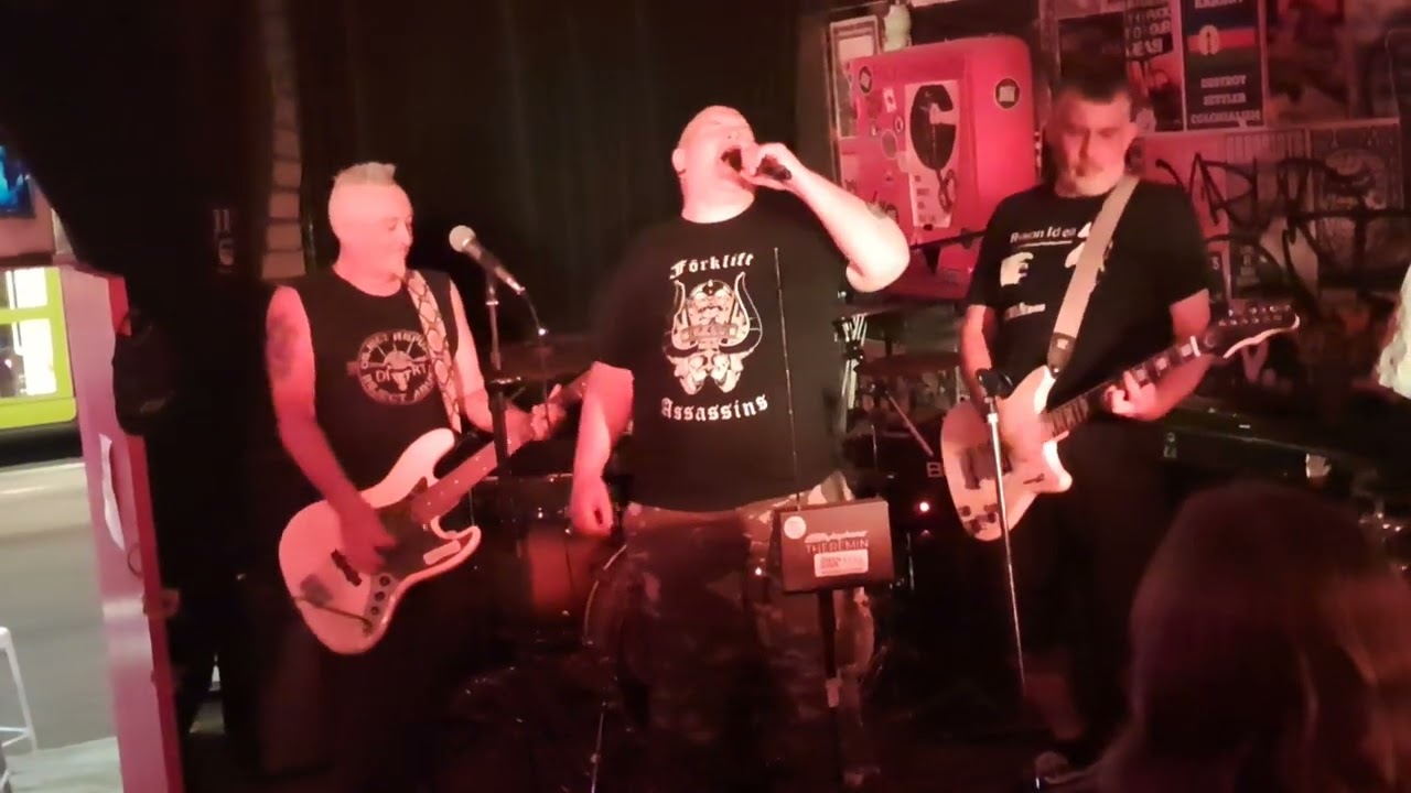 The Owen Guns (1 of 4) @cafegummo7127 