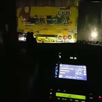 Truk cabe oleng jam mepet mengila di malam hari