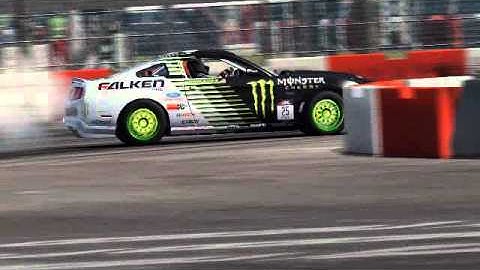 VAUGHN GITTIN JR. AT LONDON MILLENIUM DRIFT 2013