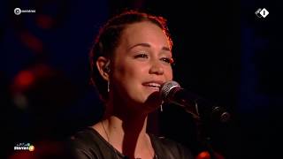 Video thumbnail of "Anouk Maas - Zeg Me Dat Het Niet Zo Is"