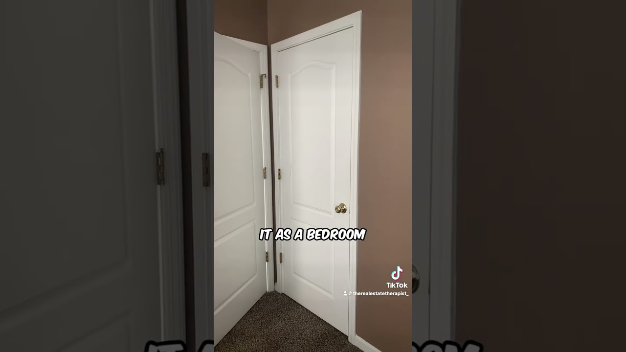 Virtual Tour: 3 Bedroom, 2.5 Bath Townhome in Addison, IL