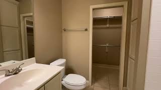 9180 Shadow Oak walkthrough (2 bed right side)