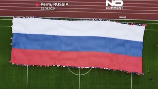 Rusyada Bayrak Günü Büyük Şehirlerde Geçit Törenleri Ile Kutlandı