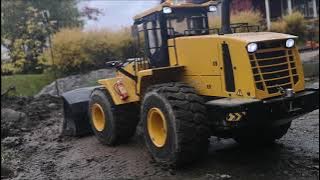 RC Construction - I BROKE MY DUMPTRUCK IN THE MUD