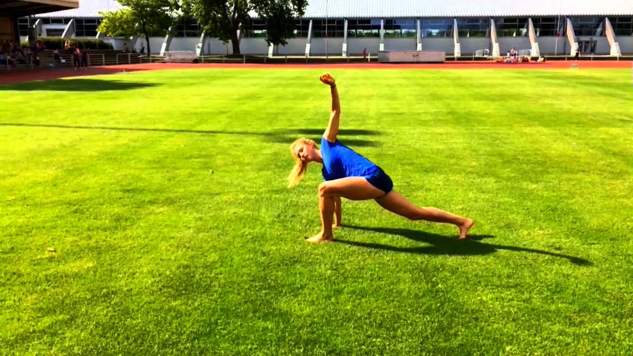 Dynamic 5 Minute Warm up - How to warm up the right way - YouTube