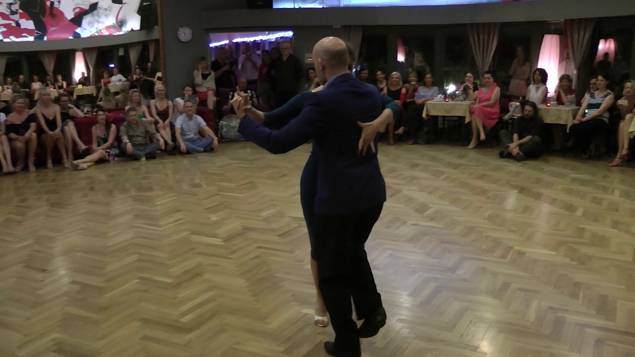 Toni Roulin Elise Roulin & Toni Kastelan - El Recodo -Rodolfo Biagi - YouTube