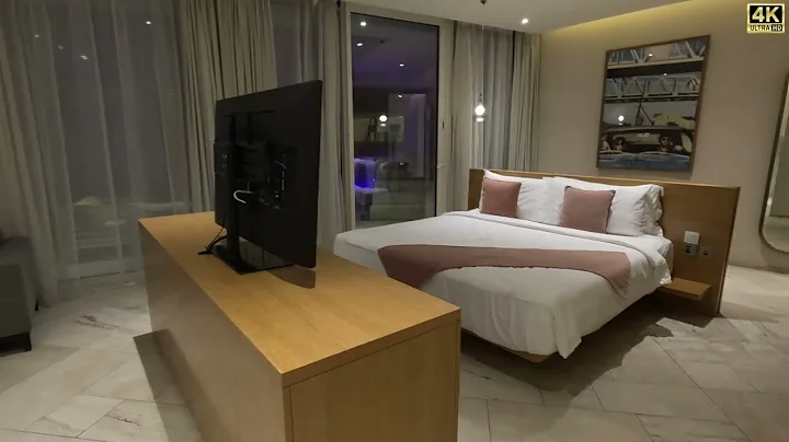 Dubai | Room Tour im ' FIVE Jumeirah Village' Hotel | Master Bedroom with Pool 4K60p HDR